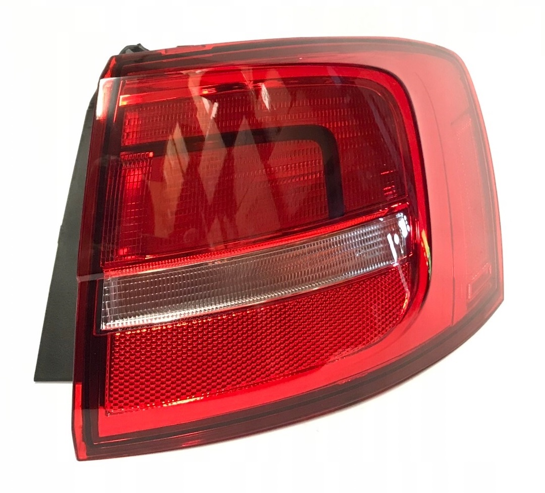 FARO TRASERO EXTERNO DER. -TYC-