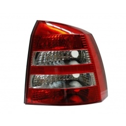 FARO TRASERO DER. (HATCH-BACK) -TYC-
