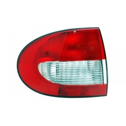 FARO TRASERO DER. EXTERIOR SEDAN 4 PUERTAS -TYC-
