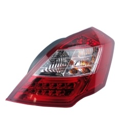 FARO TRASERO DER. ROJO (2016-18)