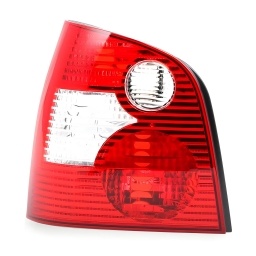 FARO TRASERO IZQ. CON SE�ALERO CRISTAL HATCH-BACK -TYC-